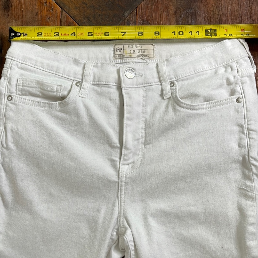 Free People brand skinny jeans Sz. 28